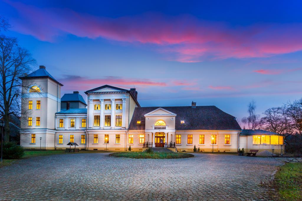 Palac Jablonowo Ujście Exterior foto