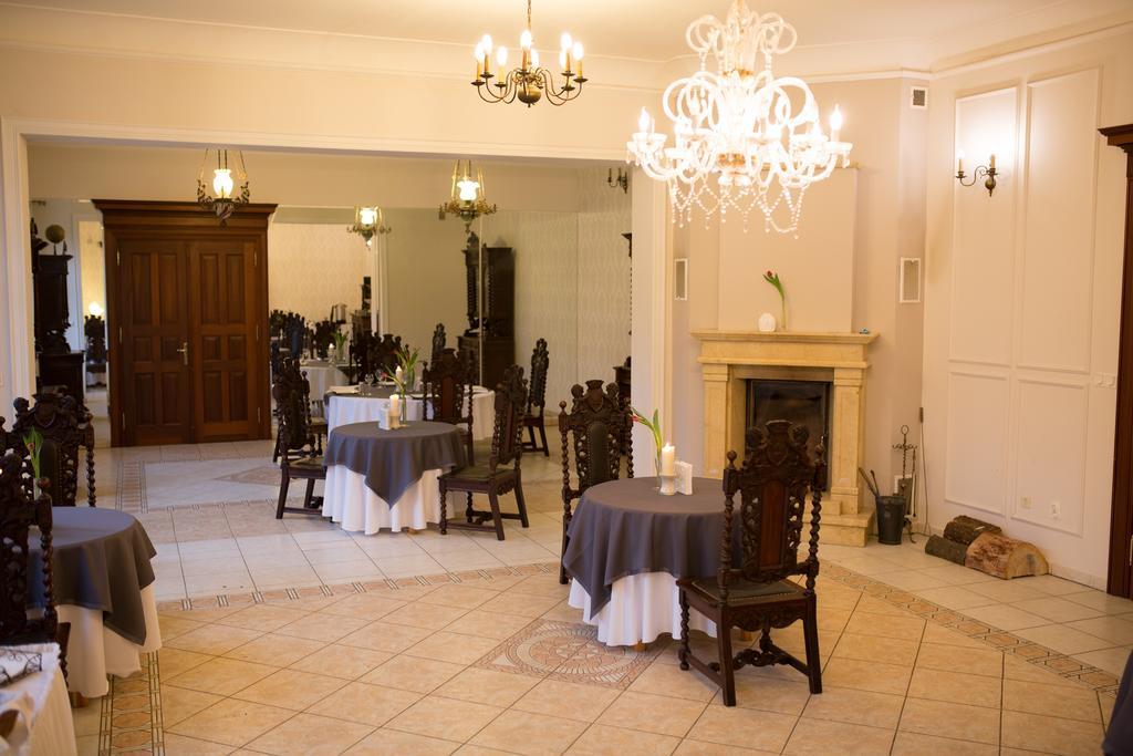 Palac Jablonowo Ujście Exterior foto